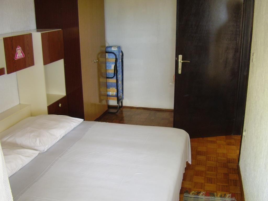 Petar Apartment Omiš Δωμάτιο φωτογραφία