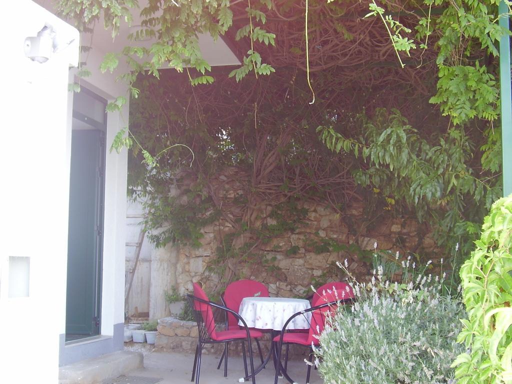 Petar Apartment Omiš Δωμάτιο φωτογραφία