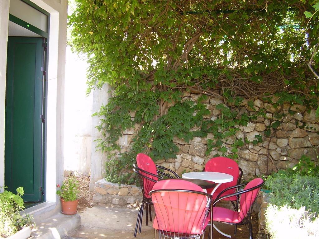 Petar Apartment Omiš Δωμάτιο φωτογραφία